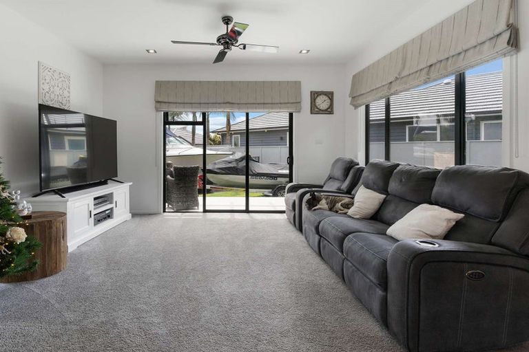 Photo of property in 43 Oceania Sands Way, Papamoa Beach, Papamoa, 3118