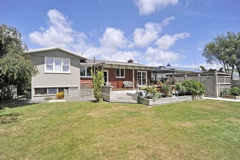 Photo of property in 10 Goodwyn Crescent, Hokowhitu, Palmerston North, 4410