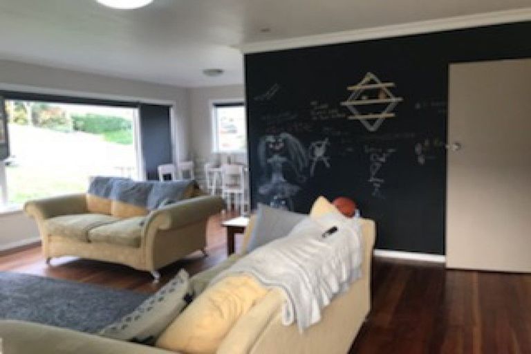 Photo of property in 130 Brooklands Road, Brooklands, New Plymouth, 4310