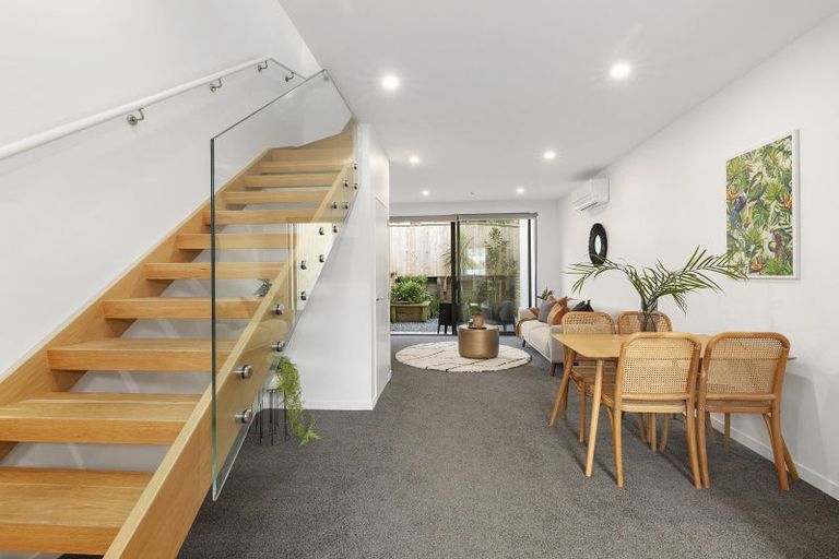 Photo of property in 36 Palm Grove, Berhampore, Wellington, 6023