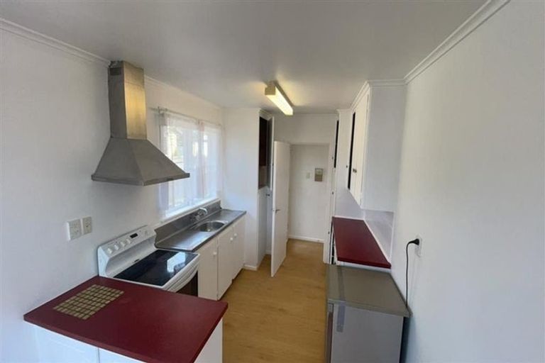 Photo of property in 39 Vera Road, Te Atatu South, Auckland, 0610