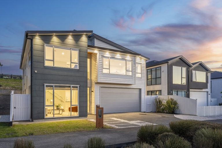 Photo of property in 15 Bight Road, Long Bay, Auckland, 0630