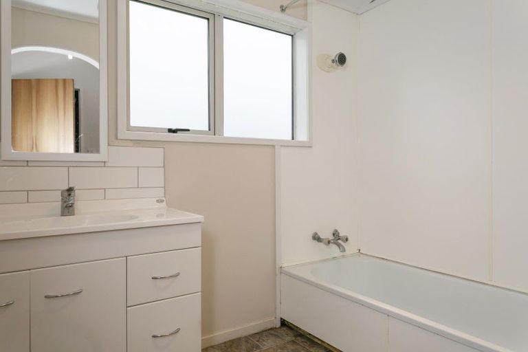 Photo of property in 26 Epping Place, Richmond Heights, Taupo, 3330