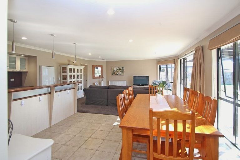 Photo of property in 7 Durmast Court, Cambridge, 3434