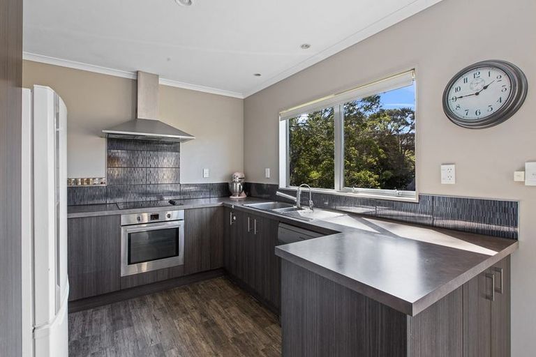 Photo of property in 57a Gledstane Road, Stanmore Bay, Whangaparaoa, 0932