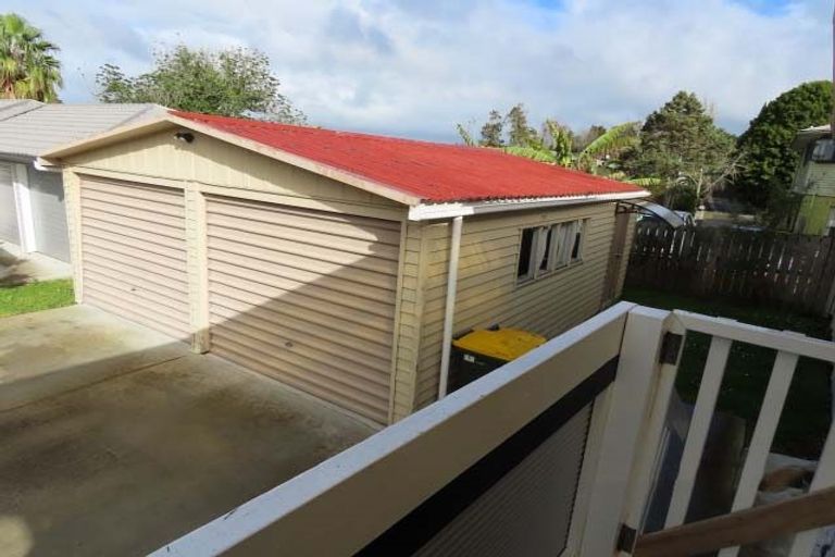 Photo of property in 3 Blue Way, Glendene, Auckland, 0602