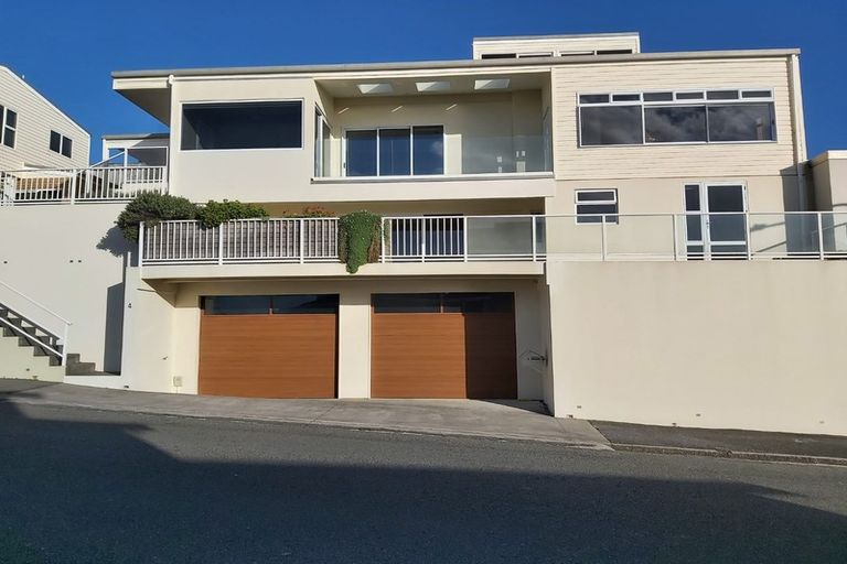 Photo of property in 4 Hamblyn Street, Strandon, New Plymouth, 4312