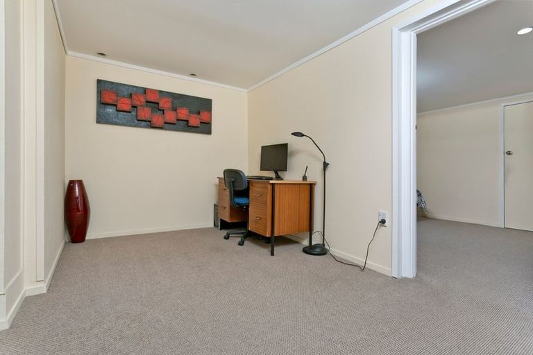 Photo of property in 86 Carlisle Road, Browns Bay, Auckland, 0632