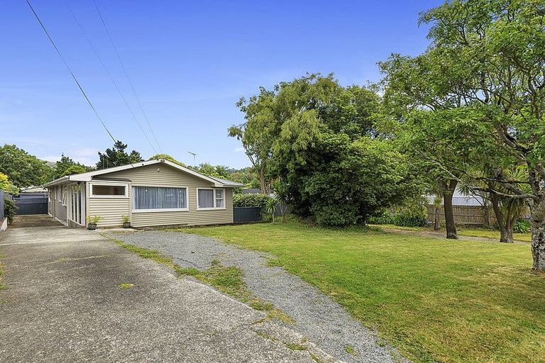 Photo of property in 13 Rawhiti Street, Stokes Valley, Lower Hutt, 5019