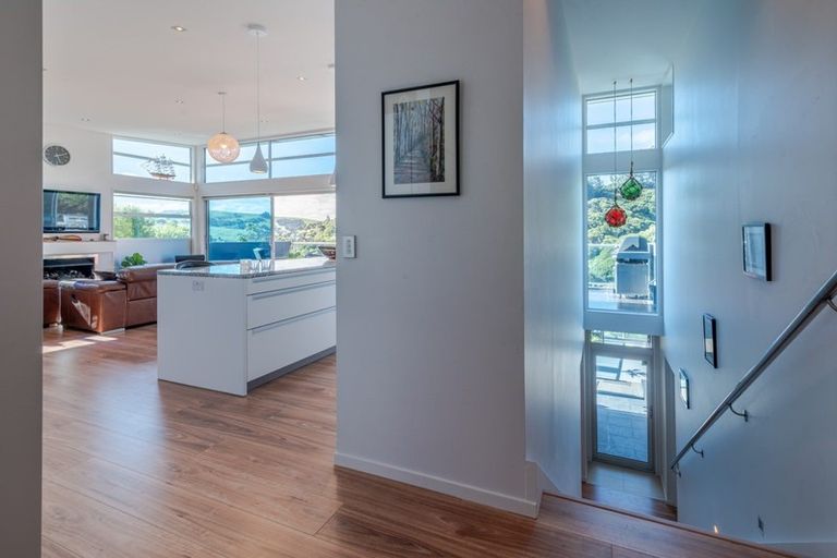 Photo of property in 2 Langlois Lane, Akaroa, 7520