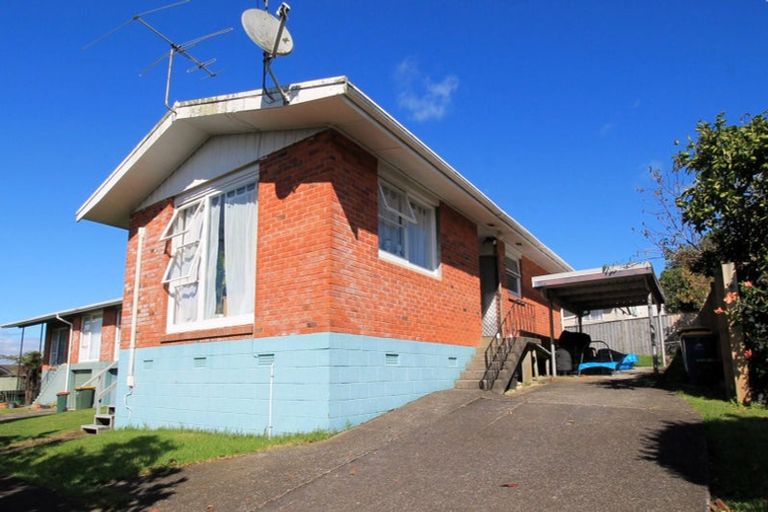 Photo of property in 1/11 Liston Street, Northcote, Auckland, 0627