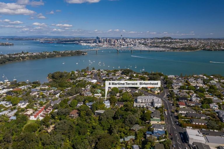 Photo of property in 8 Maritime Terrace, Birkenhead, Auckland, 0626