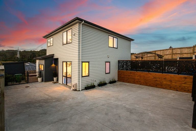 Photo of property in 7 Balthazar Road, Kumeu, 0810