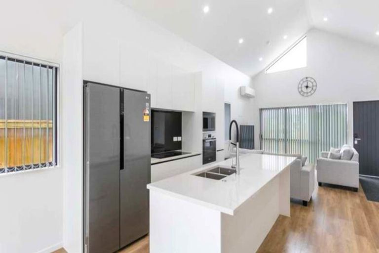 Photo of property in 51 Clayden Shuttleworth Street, Papakura, 2110