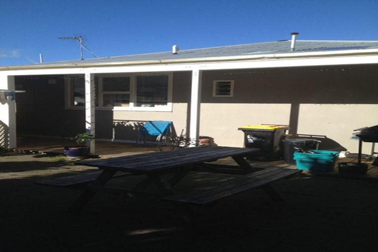 Photo of property in 2 Stanley Street, Berhampore, Wellington, 6023