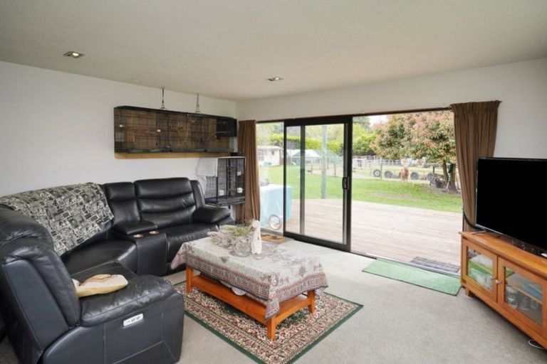 Photo of property in 35 Chinnerys Road, Woodend, 7610