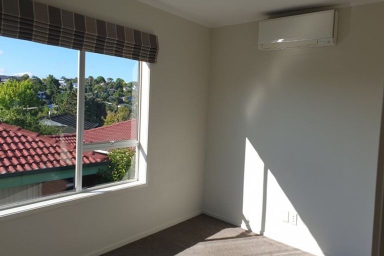 Photo of property in 31 Sealy Road, Torbay, Auckland, 0630