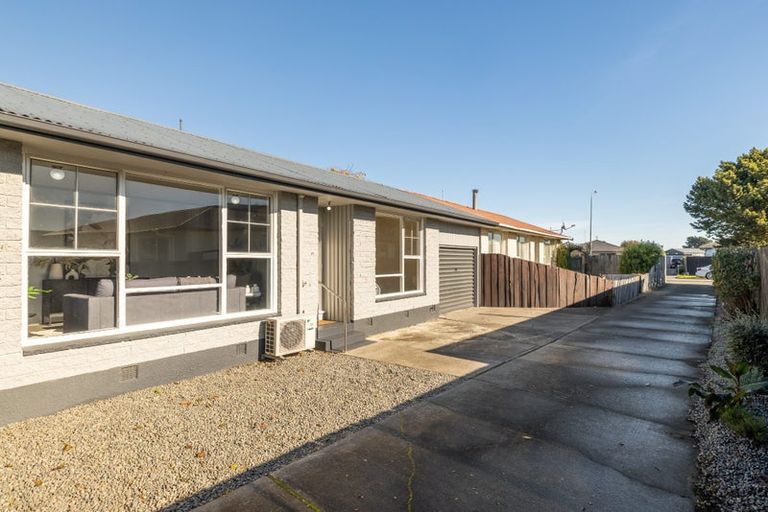 Photo of property in 2/32 Lamorna Road, Parklands, Christchurch, 8083