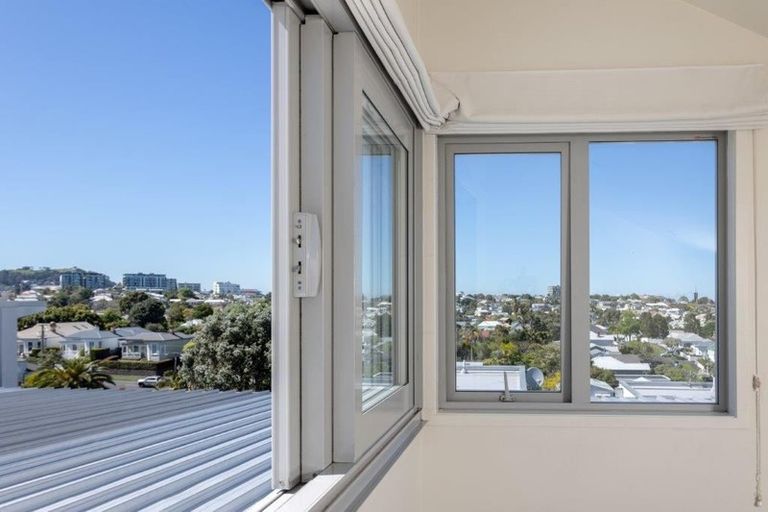 Photo of property in 1d/2 Dickens Street, Grey Lynn, Auckland, 1021