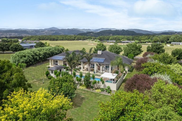 Photo of property in 28 Saint Laurent Way, Ohau, Levin, 5570