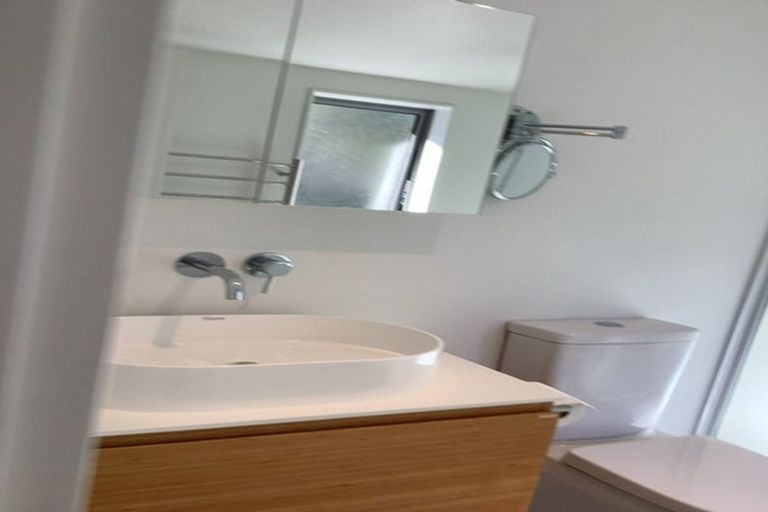 Photo of property in 22c Waipa Street, Birkenhead, Auckland, 0626