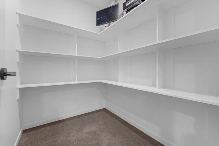 Photo of property in 6 Peet Row, Pokeno, 2471