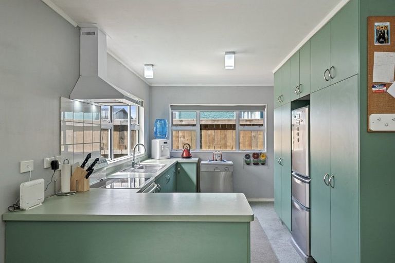 Photo of property in 28 Hokio Beach Road, Levin, 5510