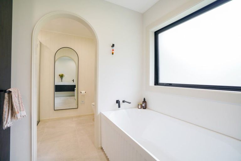 Photo of property in 102 Black Road, Otatara, Invercargill, 9879