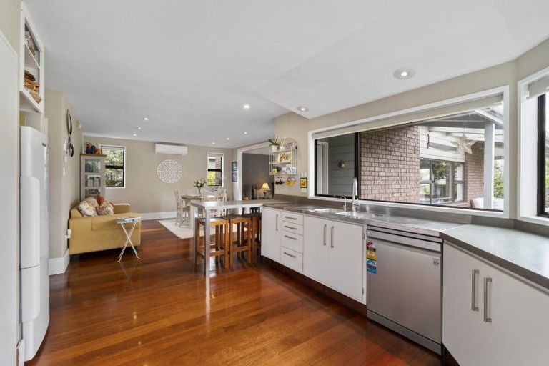 Photo of property in 77 Limbrick Street, Terrace End, Palmerston North, 4410