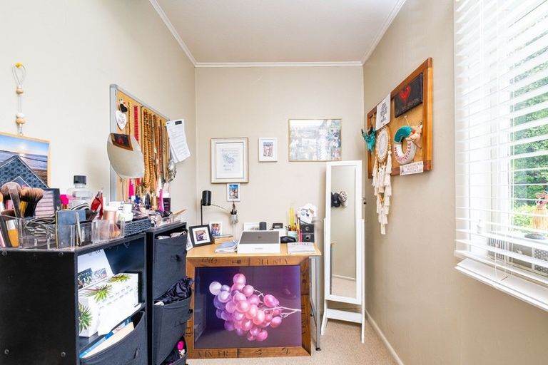 Photo of property in 1008 Caroline Road, Mayfair, Hastings, 4122