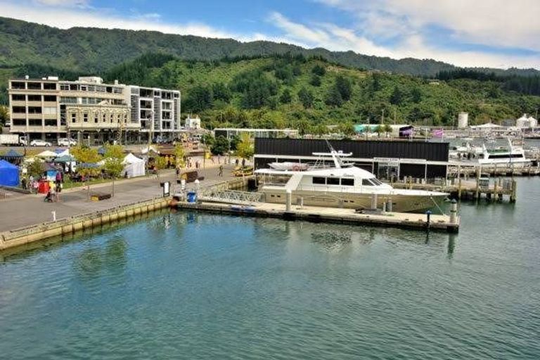 Photo of property in Oxleys Rock Apartments, 503/6 London Quay, Picton, 7220