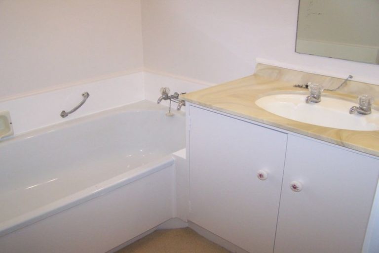 Photo of property in 6a Udys Road, Pakuranga, Auckland, 2010