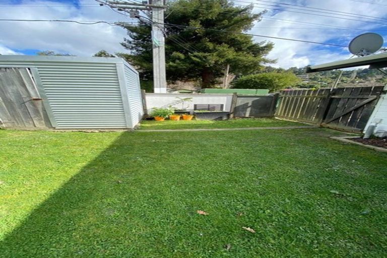 Photo of property in 3/89 Pinehaven Road, Pinehaven, Upper Hutt, 5019