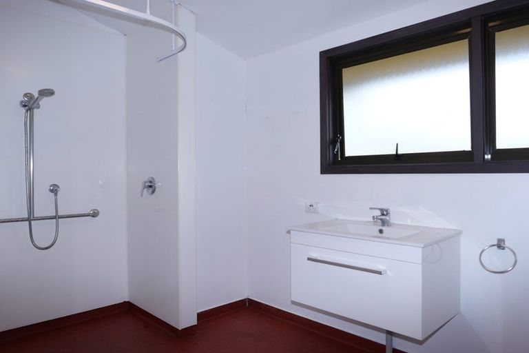 Photo of property in 7 Nugget Grove, Raumati Beach, Paraparaumu, 5032