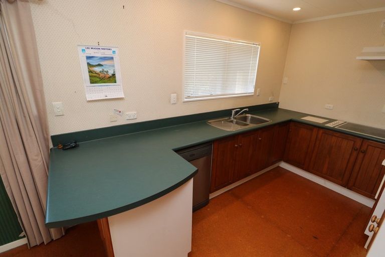 Photo of property in 37 Thomas Place, Foxton Beach, Foxton, 4815