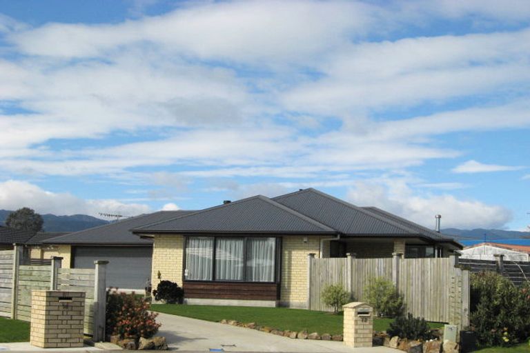 Photo of property in 12 Corfe Castle Lane, Levin, 5510