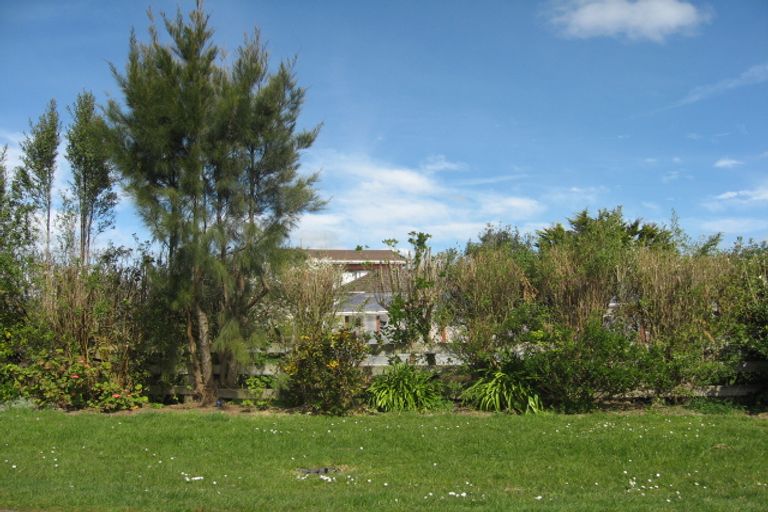 Photo of property in 35-37 Tokomaru Road, Tokomaru, Palmerston North, 4474