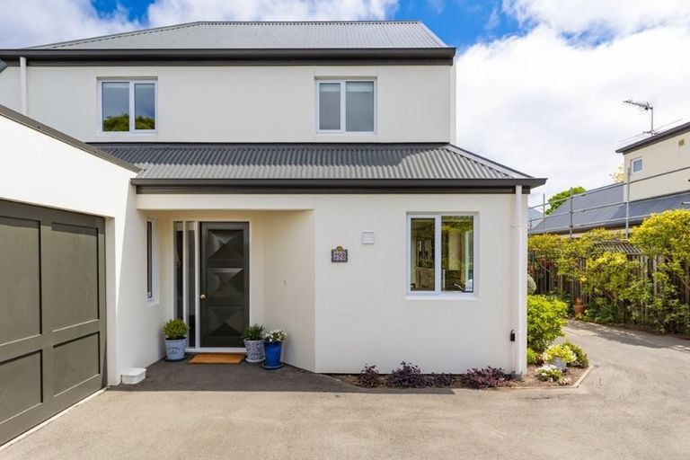 Photo of property in 2/29 Wroxton Terrace, Merivale, Christchurch, 8014