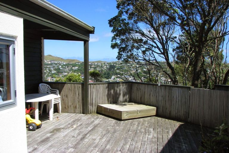 Photo of property in 47 Fitzpatrick Street, Newlands, Wellington, 6037