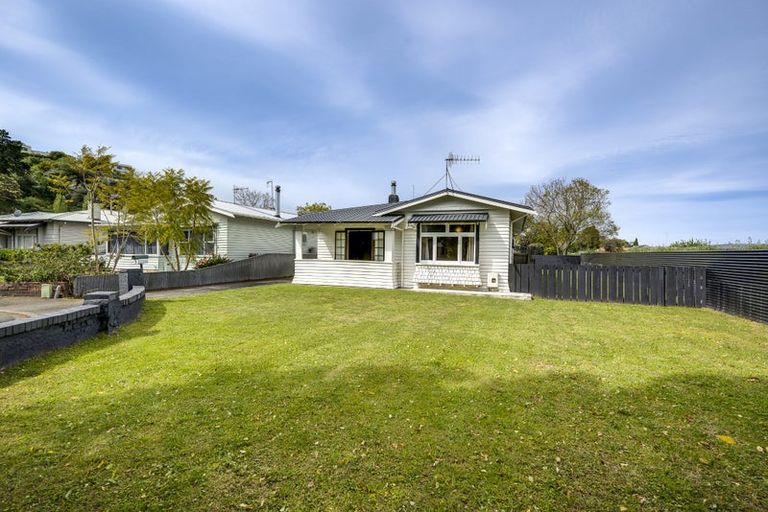 Photo of property in 9 Roach Street, Marewa, Napier, 4110