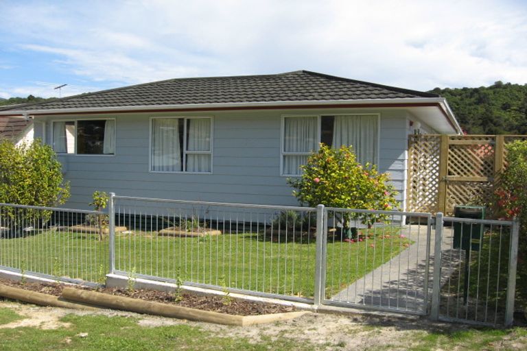 Photo of property in 102 Hampden Street, Picton, 7220