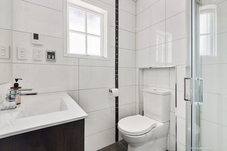 Photo of property in 136 Onslow Road, Khandallah, Wellington, 6035