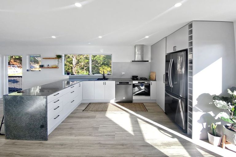 Photo of property in 15 Judd Crescent, Naenae, Lower Hutt, 5011