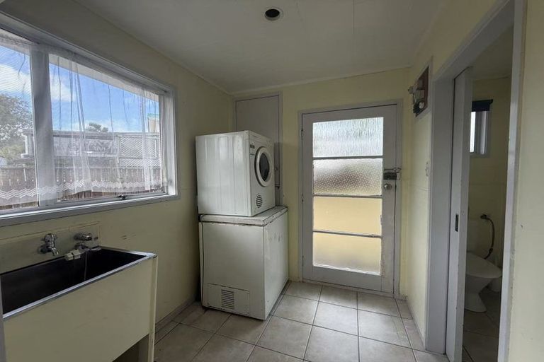 Photo of property in 12 Tango Place, Henderson, Auckland, 0610