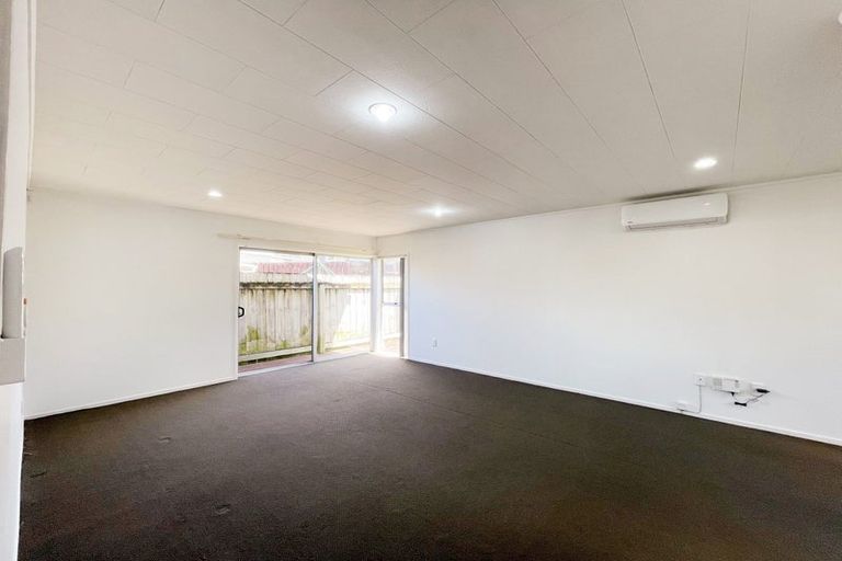 Photo of property in 59 Casuarina Road, Half Moon Bay, Auckland, 2012