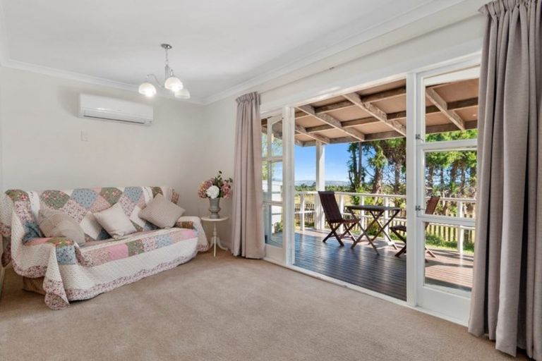 Photo of property in 12 Williams Road, Hobsonville, Auckland, 0618