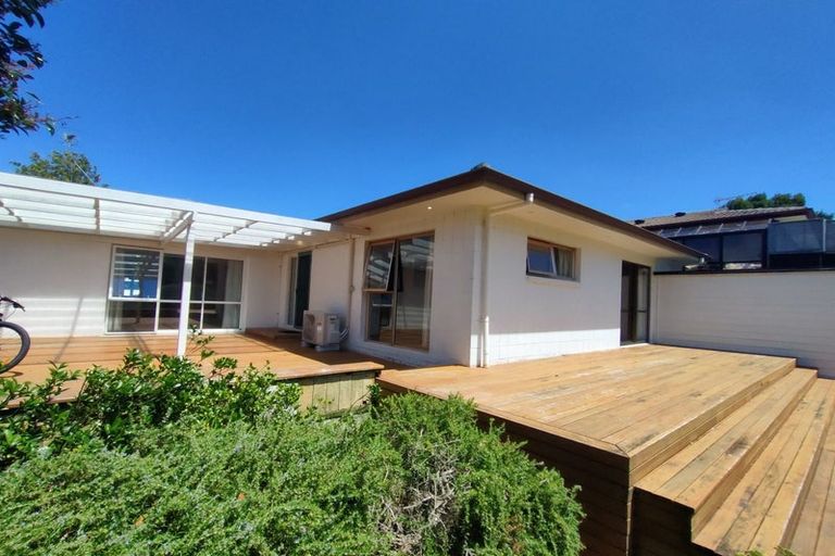 Photo of property in 26 Moore Street, Hillcrest, Auckland, 0627