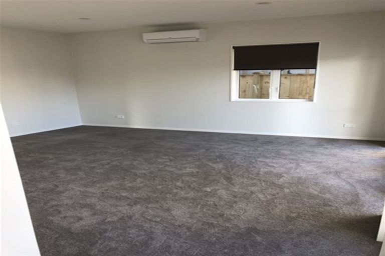 Photo of property in 26 Warbler Crescent, Papakura, 2110