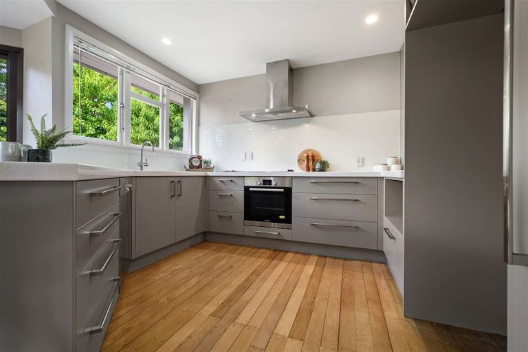 Photo of property in 112 Hamilton Avenue, Ilam, Christchurch, 8041