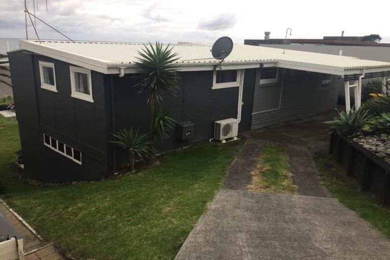 Photo of property in 7 Messenger Terrace, Oakura, 4314